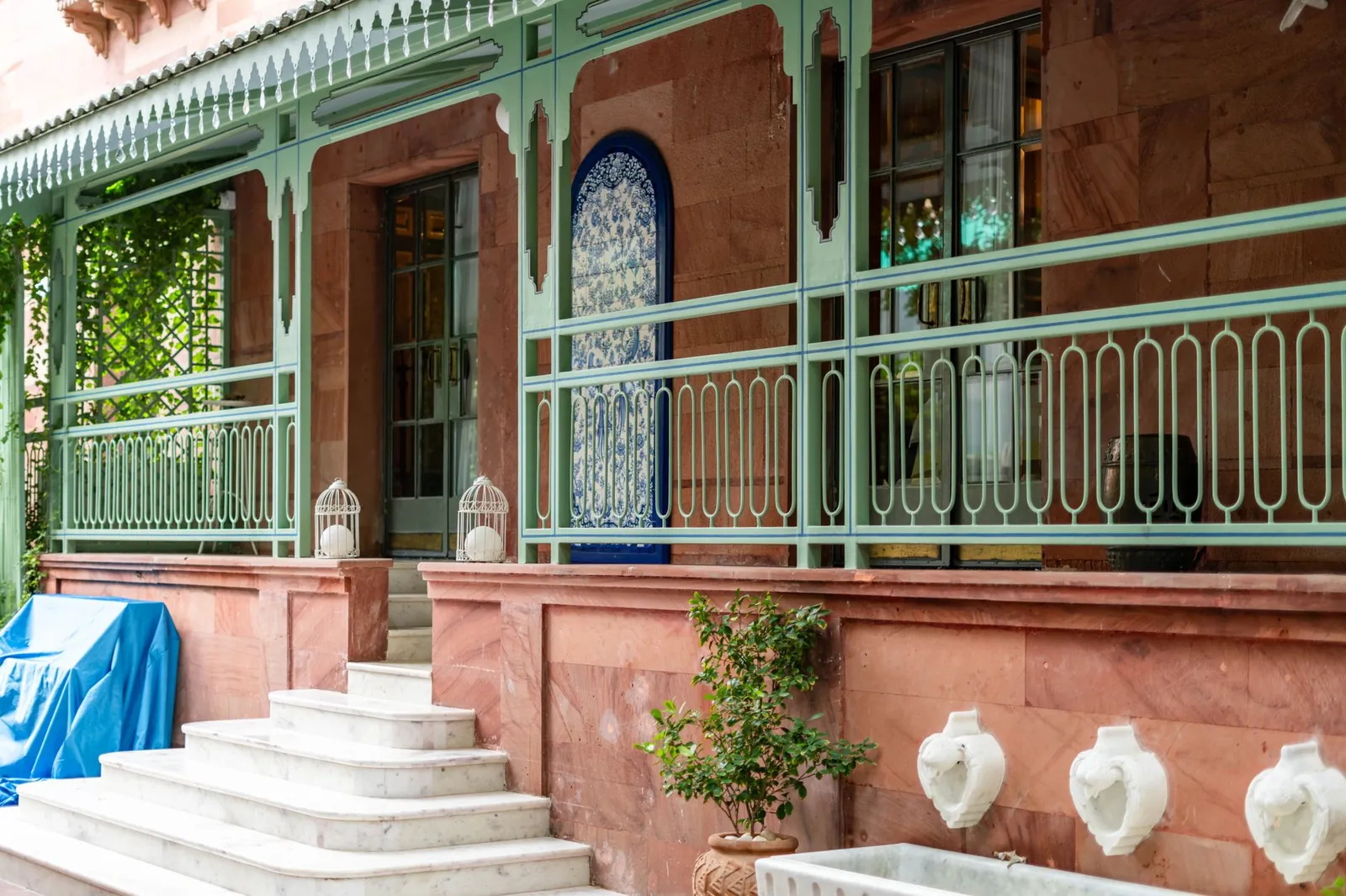 Experience the artistic heritage and luxury design of a boutique hotel in Bikaner, Rajasthan, India. Stock photo illustrating Spice Islands Industries' expansion story.